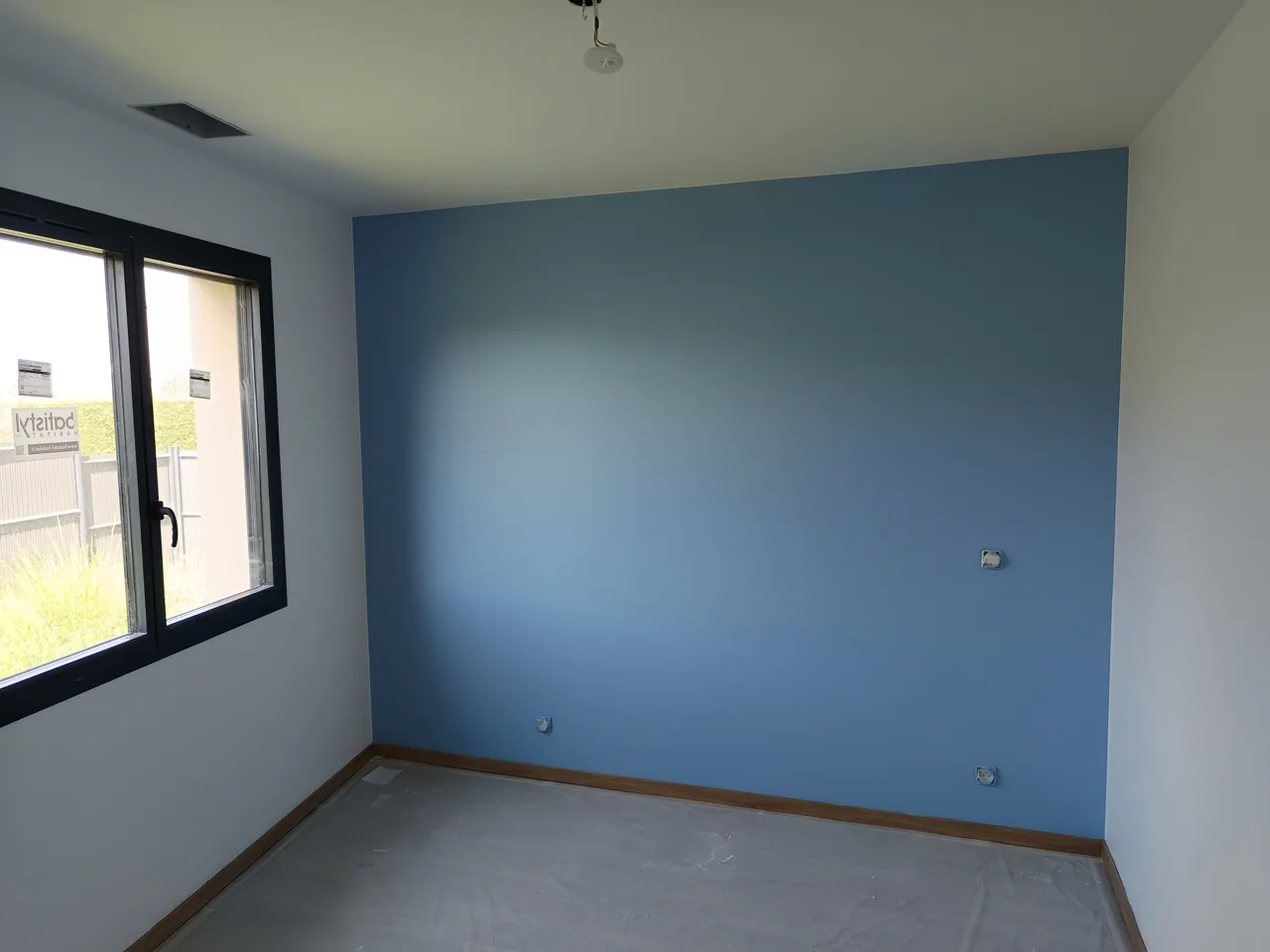Mise en couleur bleue dans une chambre